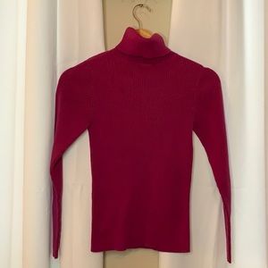 Women’s Moda International Sweater